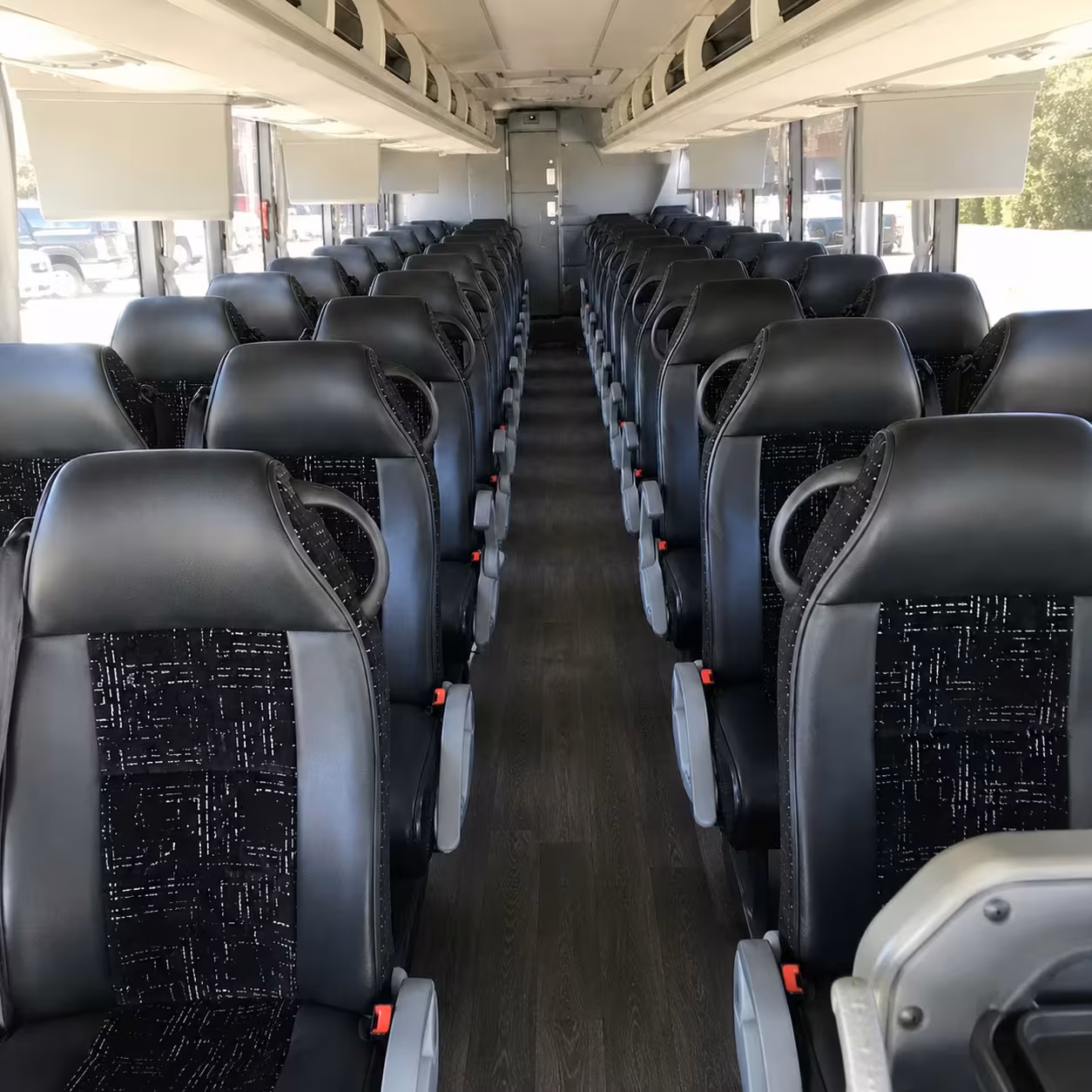 hamilton airport charter bus rentals for teams schools and groups