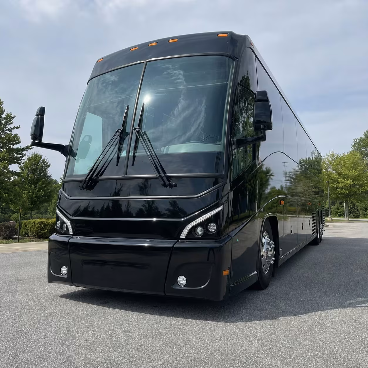 hamilton charter bus rentals for cvg airport and long trips